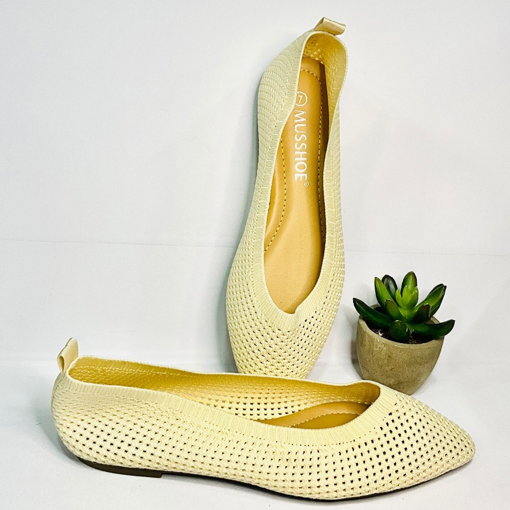 Musshoes Flat Mesh knit Ivory Women’s Shoes 7.5